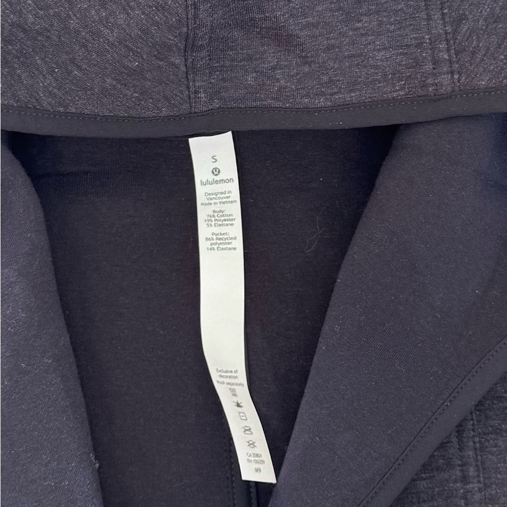 lululemon jacket! - Picture 7 of 7